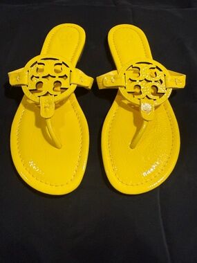 Tory Burch Miller Sandal, Patent leather in Yellow size 8 NEW NEVER WORN